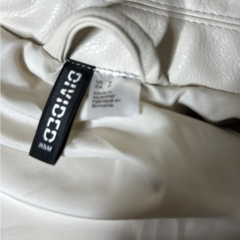 H&M Cream Faux Leather Jacket Size Small EUC - Picture 6 of 6